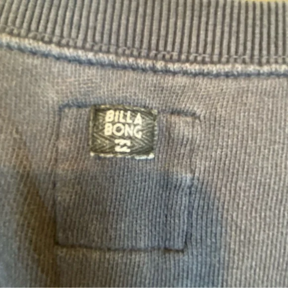 Billabong Embroidered laser cut Eyelet Shoulder Cutoff Terry Crop Top Small Gray - Picture 3 of 7